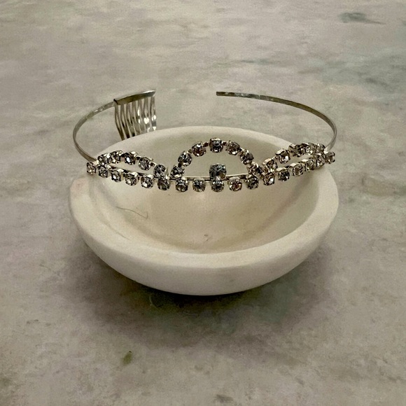 Tiara - Picture 1 of 2